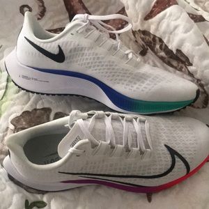 Nike Pegasus 37 worn once size 10